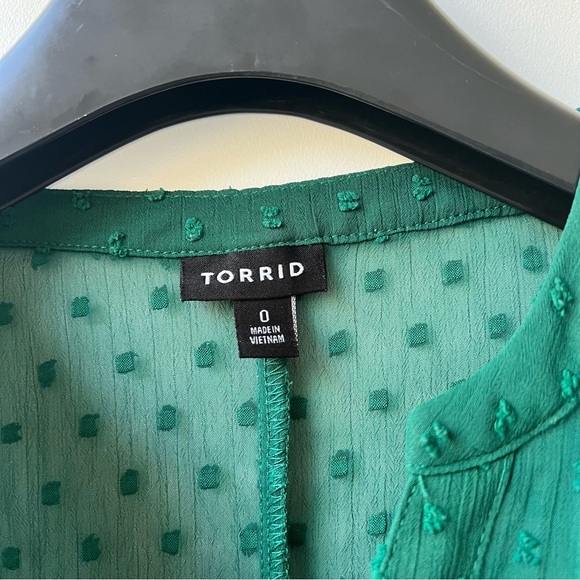 Torrid Maxi Chiffon Clip Dot Pleated Dress - Emerald Green - Size 0 (L) - Picture 7 of 10